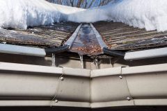 EDGE-CUTTER channel flashings de-icing roof in Winter